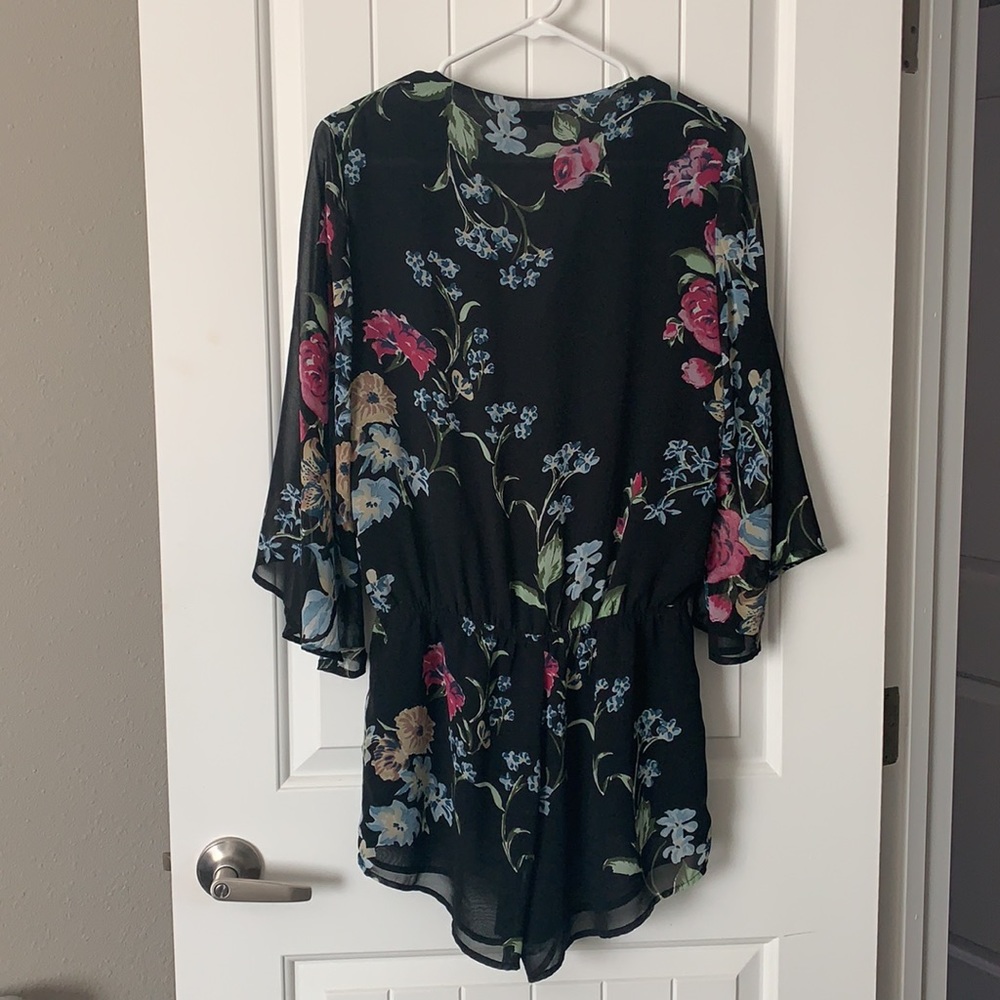 Floral Shorts Romper - Picture 2 of 2